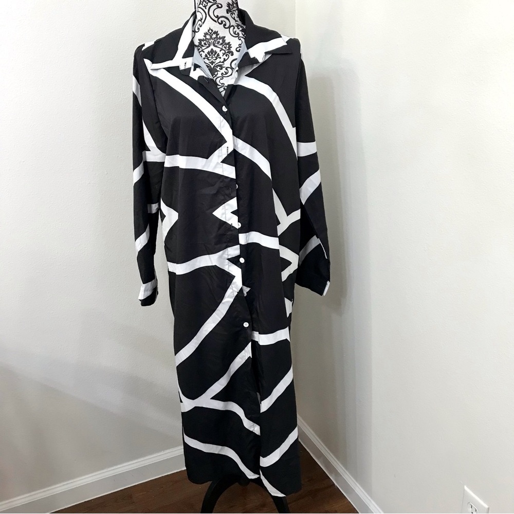 Shein Women White Stripe Print Black Longsleeve Shirt Dress size 12